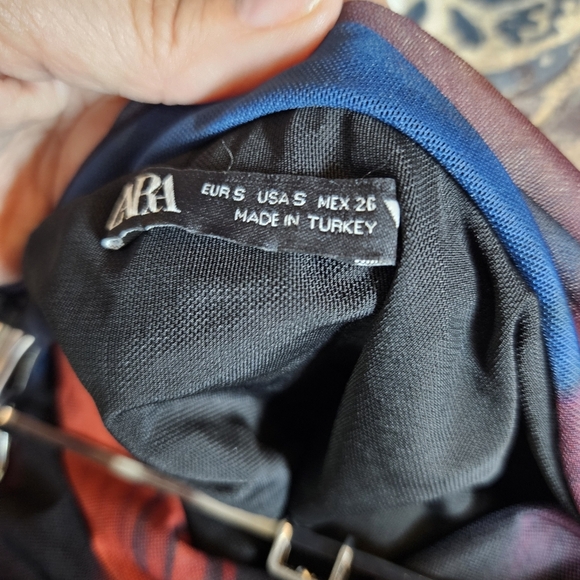 ZARA Ruched pencil skirt blue & red lined mesh NWOT Size S 044 - Picture 7 of 9